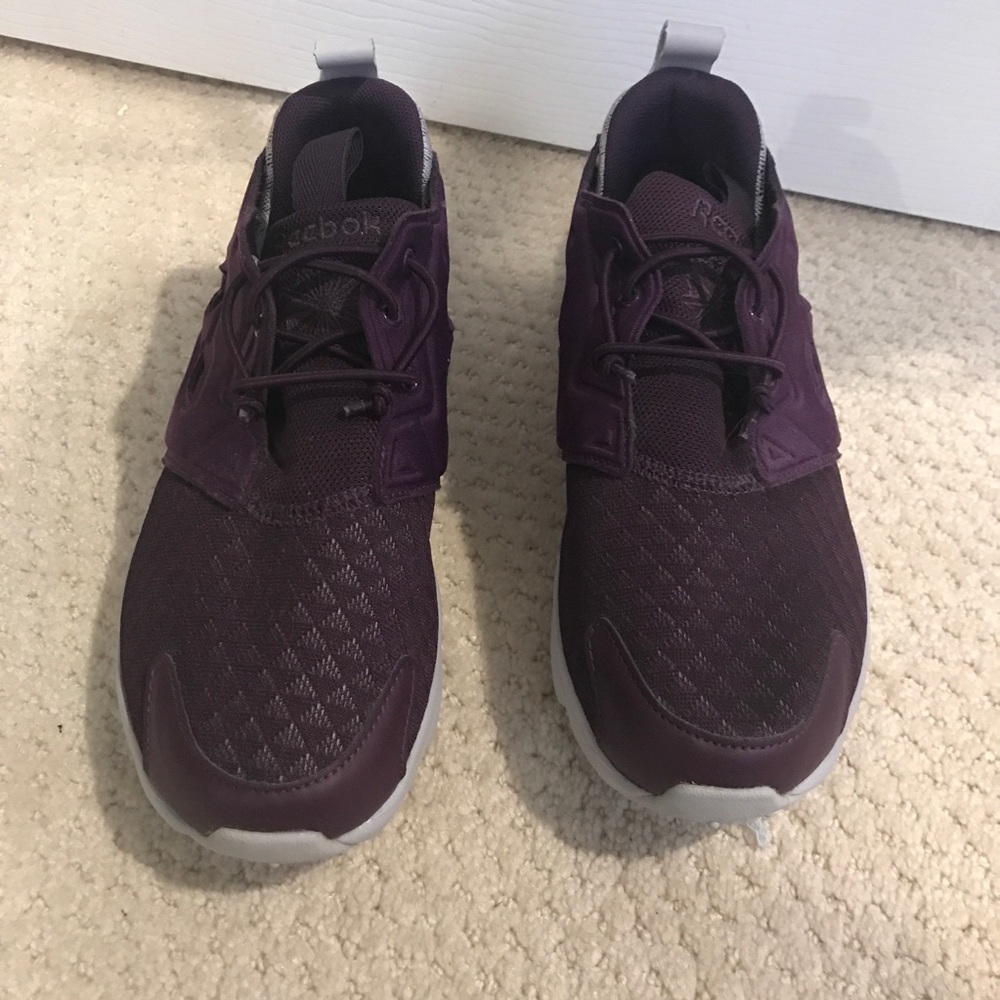 Never worn Reebok sneakers